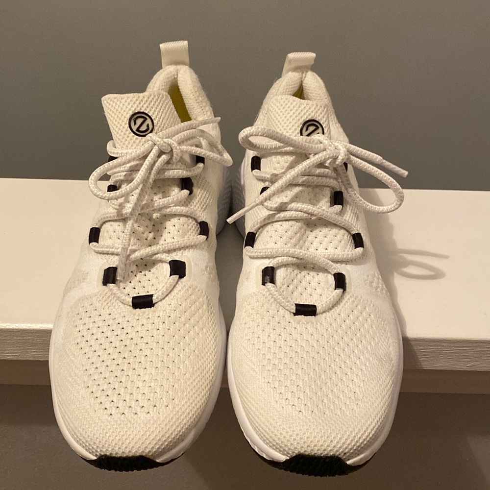 Cole Haan running shoes in size 10